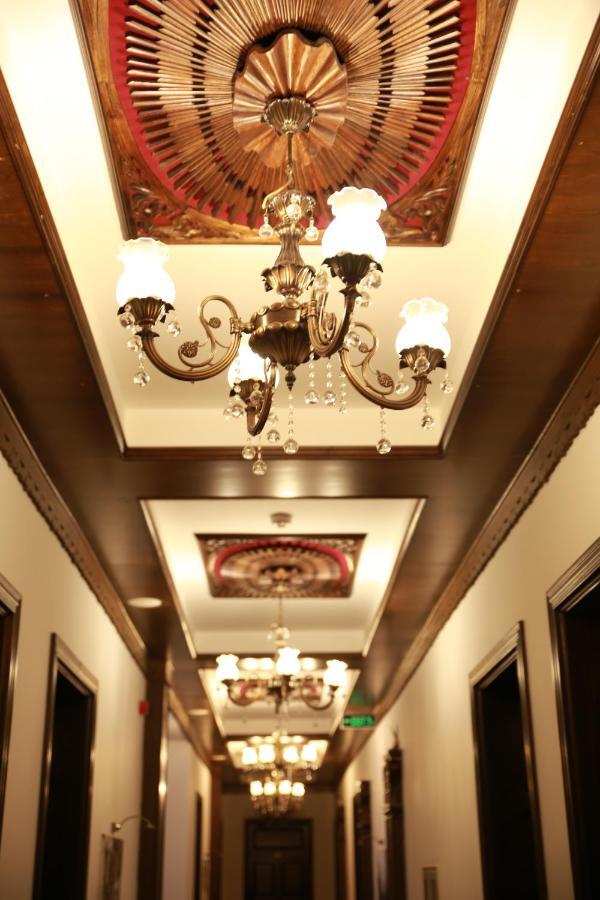 Cheltikov Hotel カルス エクステリア 写真
