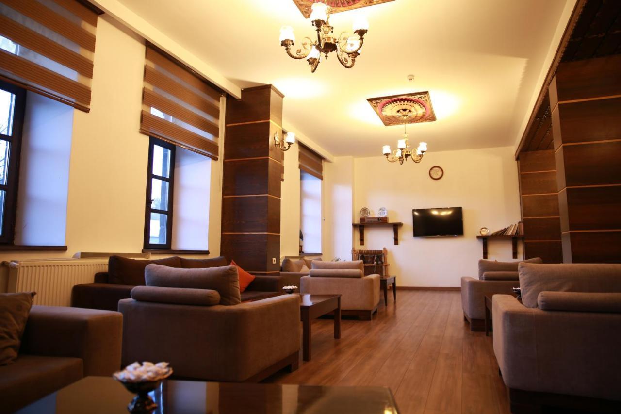 Cheltikov Hotel カルス エクステリア 写真